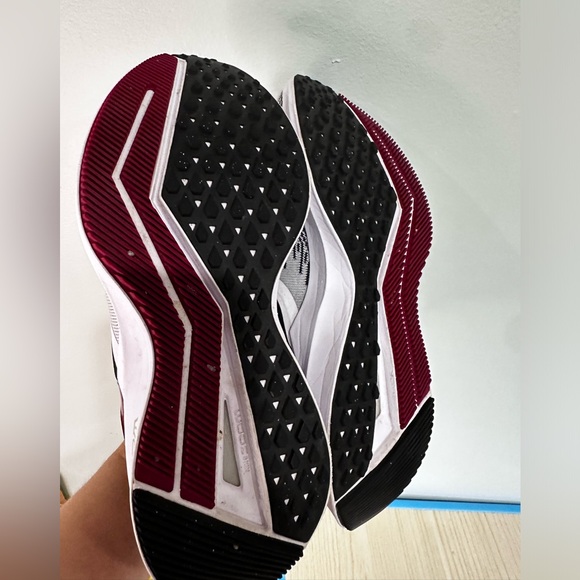 Nike Air Zoom Winflo 6 White (Women's) size 6 - Picture 9 of 10